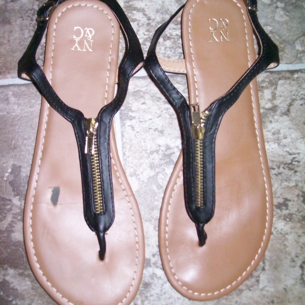 NY&Co. New York & Company Black Zipper 9